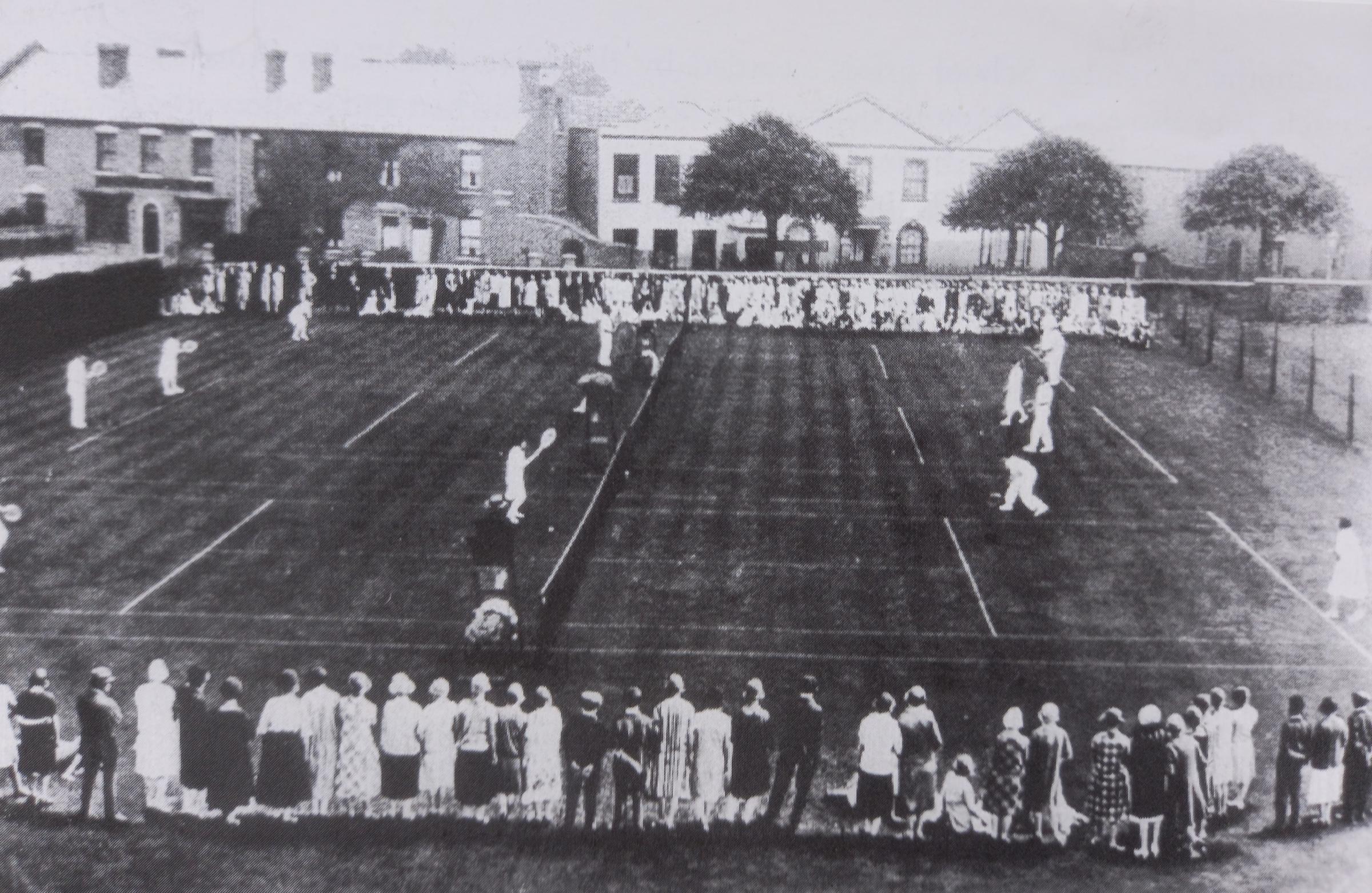 The pleasure gardens tennis courts in Sansome Walk. Sansome Mews is now built on this land