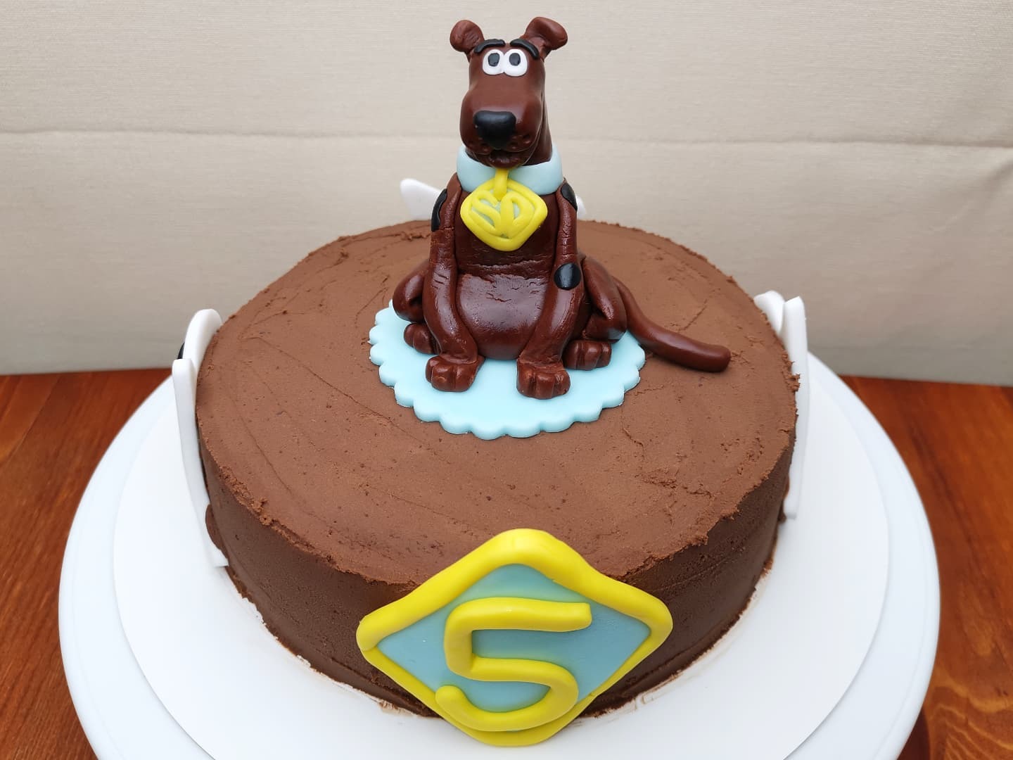 A chocolate Scooby-Doo birthday cake