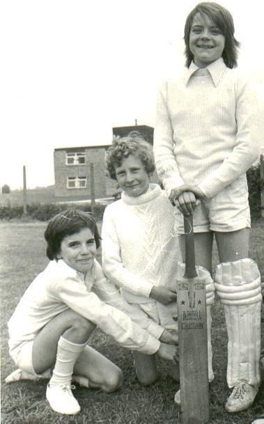 Simon Grundy (left) doing up Jessica Reeves’ pads as she was as good as the boys… championed by Naomi D’Oliviera (Basil’s wife)